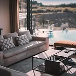 Amazing Alma Infinity Pool, Padel Court, Jacuzzi *