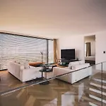 Amazing Alma Infinity Pool, Padel Court, Jacuzzi * Vižinada