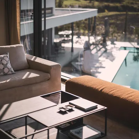 Amazing Alma Infinity Pool, Padel Court, Jacuzzi فيلة