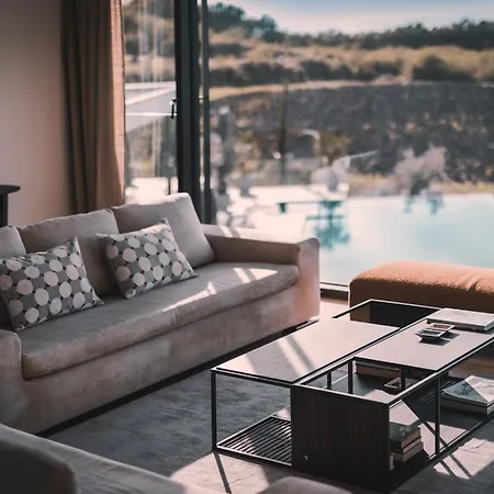 Amazing Alma Infinity Pool, Padel Court, Jacuzzi *