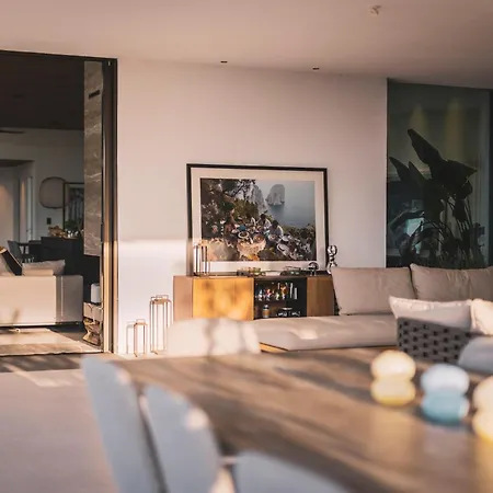 Villa Amazing Alma Infinity Pool, Padel Court, Jacuzzi *