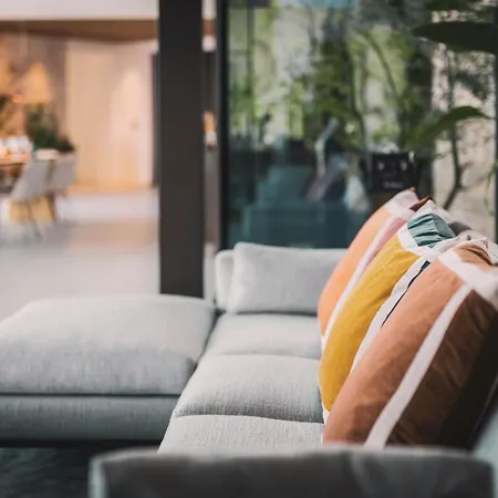 Amazing Alma Infinity Pool, Padel Court, Jacuzzi Villa