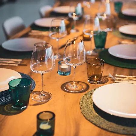 Amazing Alma Infinity Pool, Padel Court, Jacuzzi *